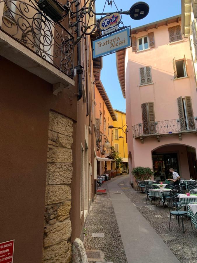 Alessi Appartamenti Desenzano del Garda Eksteriør bilde