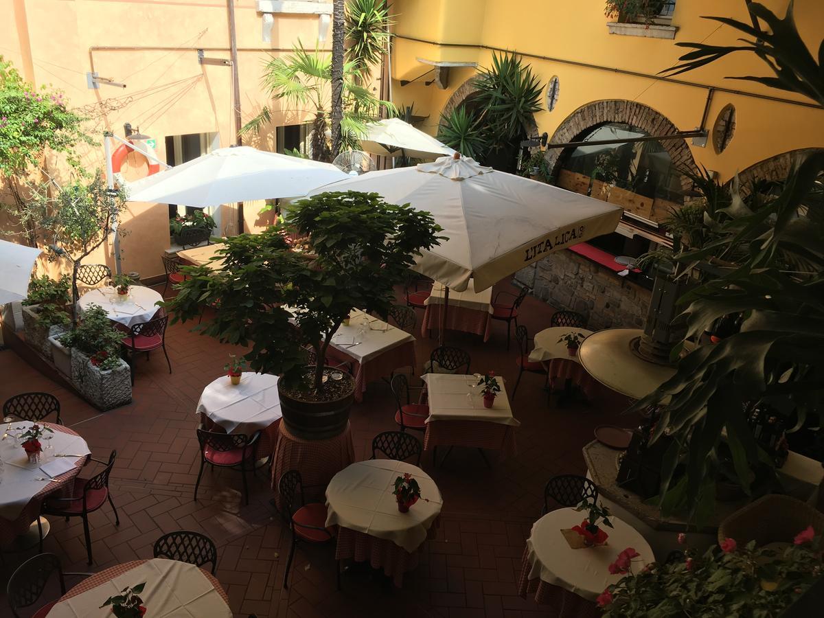Alessi Appartamenti Desenzano del Garda Eksteriør bilde